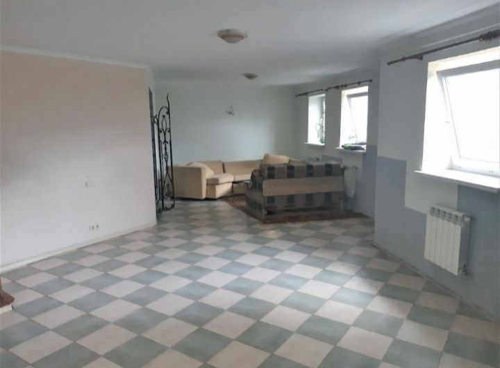 Дом на Набережной ул.