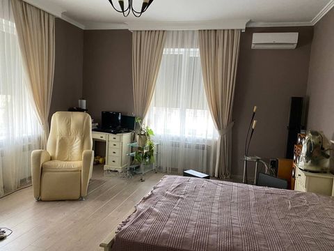 Будинок на Довженка вул.