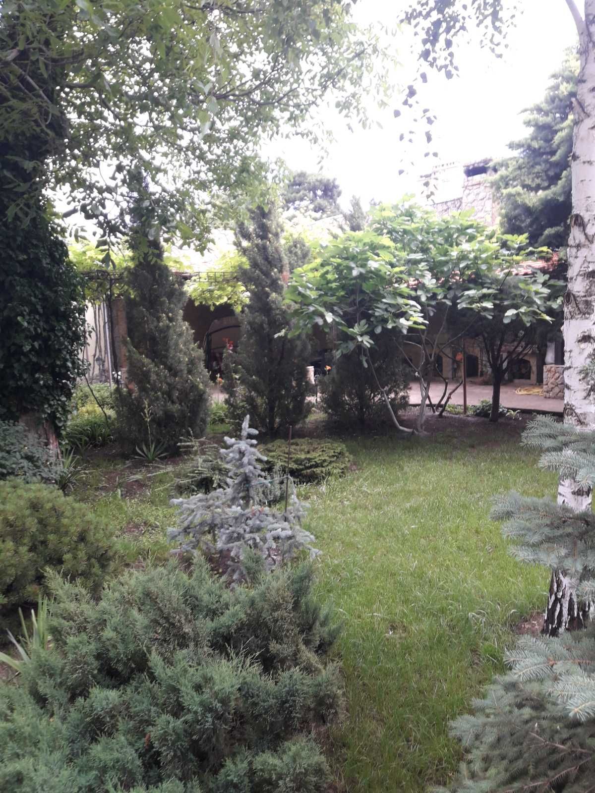 4х этажный особняк на улице Фонтанская дорога.