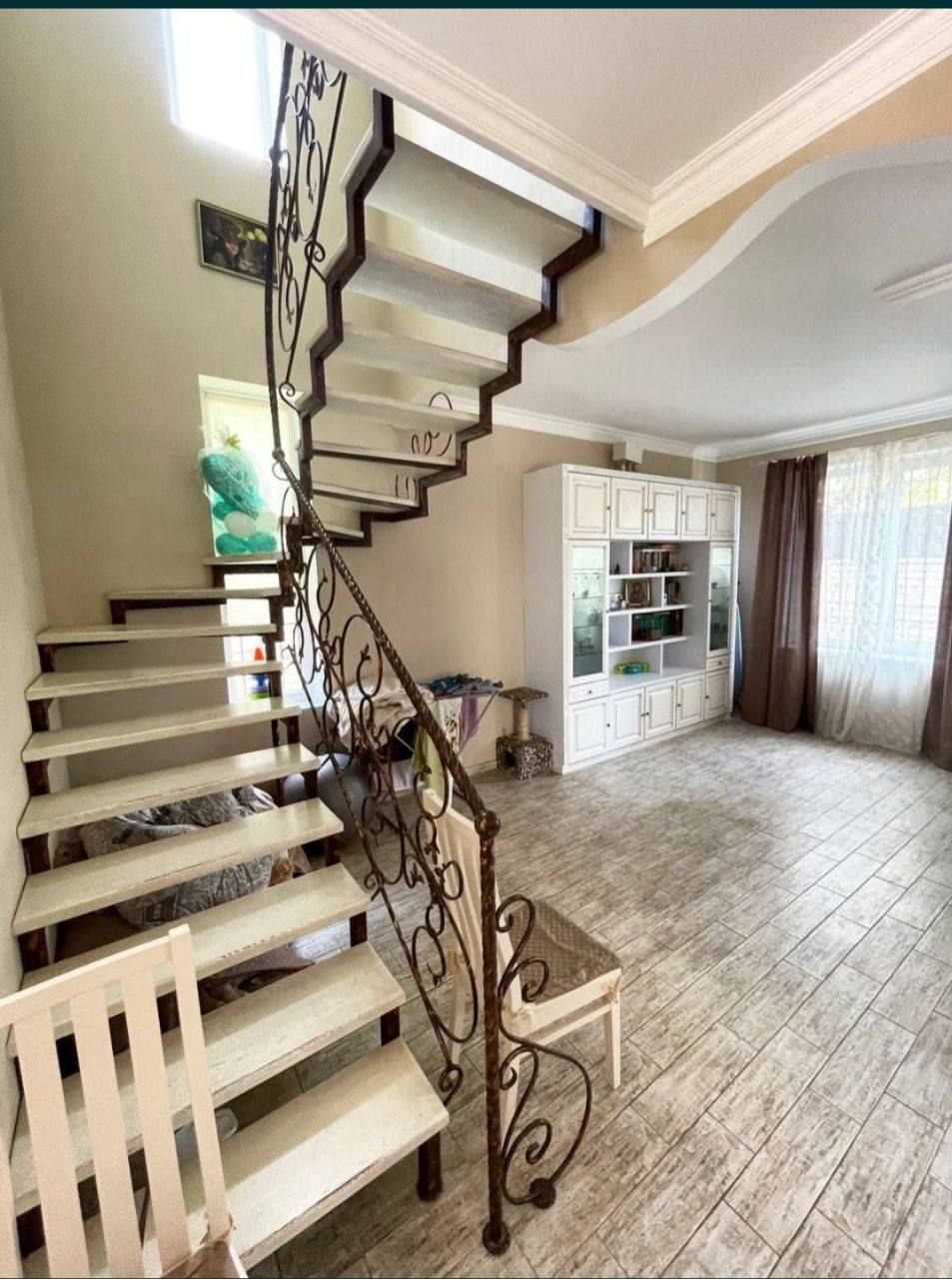 Будинок на Абрикосова вул.