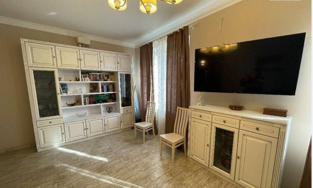 Будинок на Абрикосова вул.