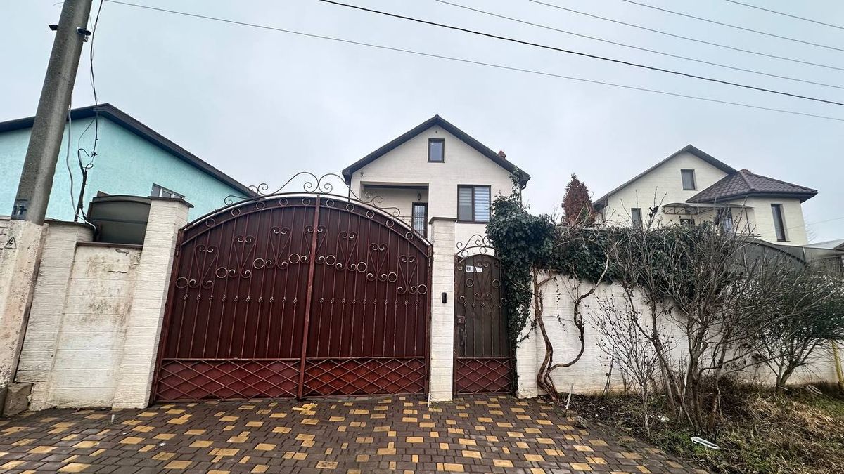 Будинок на Абрикосова вул.