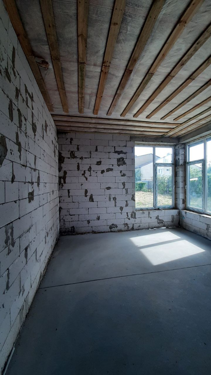 У продажу Шикарний новий будинок