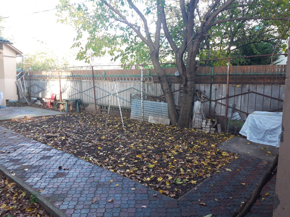 Будинок с землею на 8 ст Фонтана