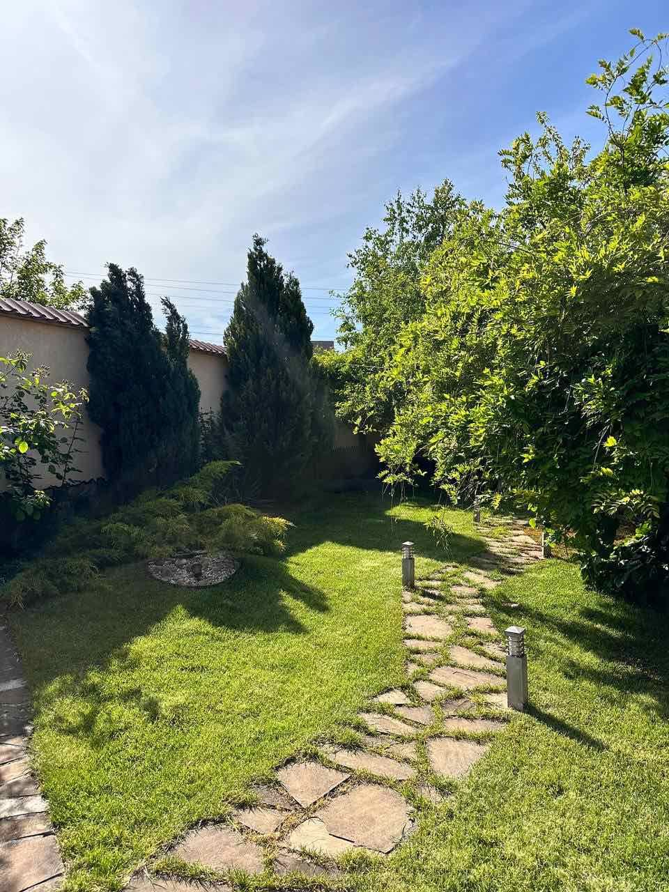 Двоповерховий будинок в Сухому Лимані