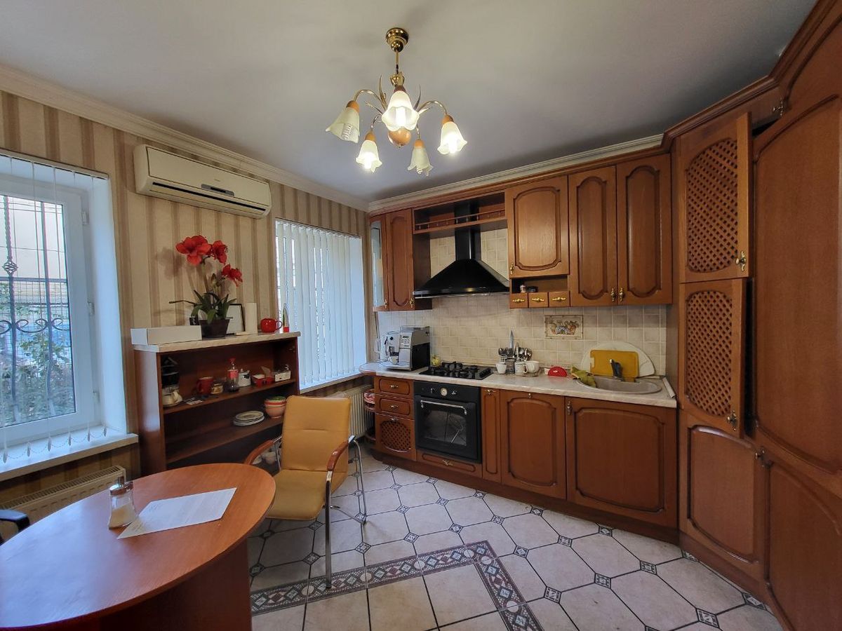 Дом на Пироговська вул.