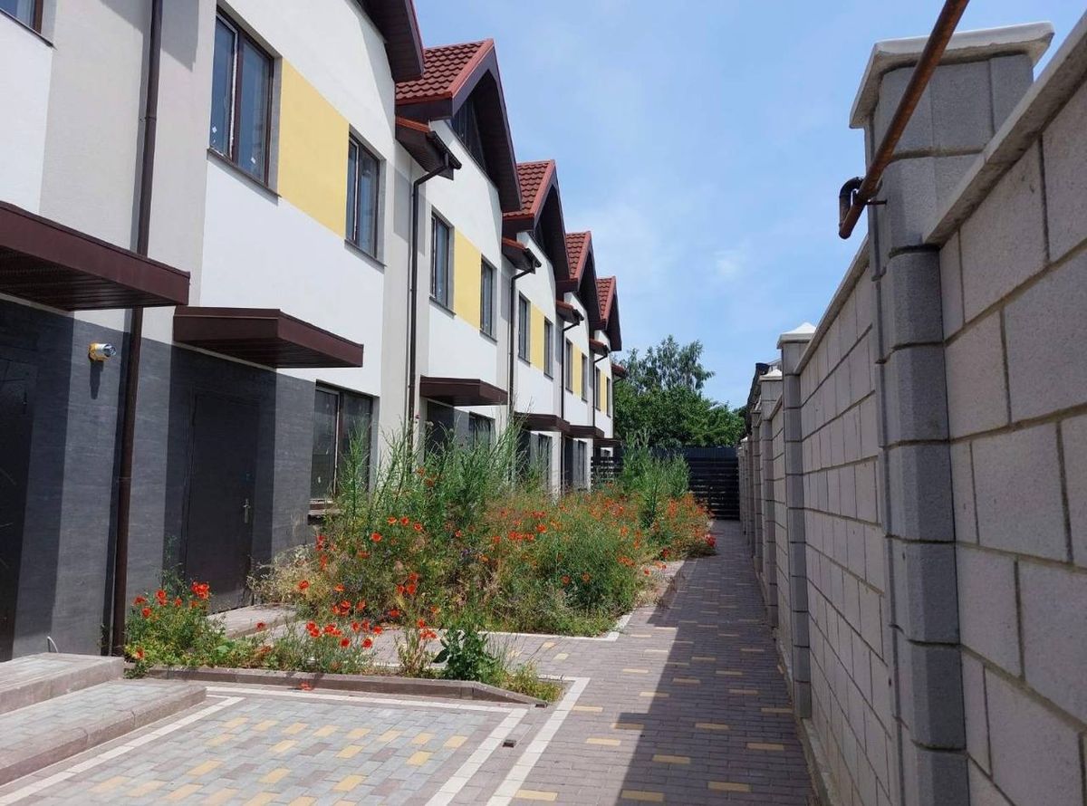 Танхаус. Червоний Хутір