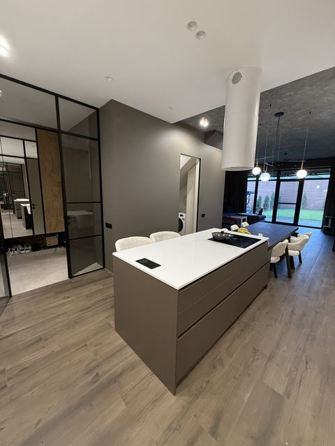 Дім на Марії Демченко вул.