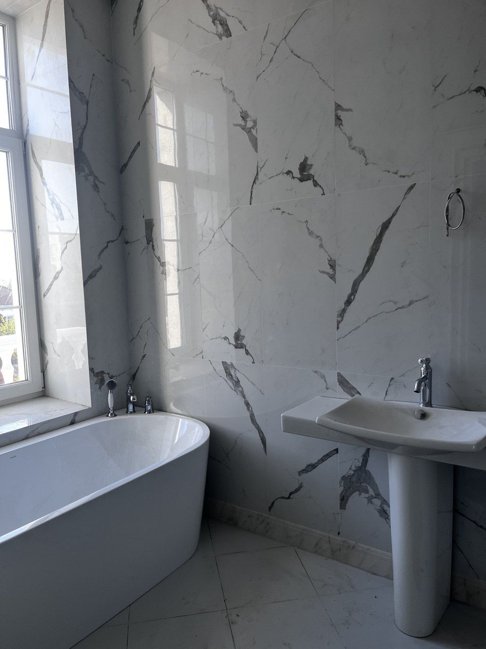 Продается большой красивый дом в Совиньоне1