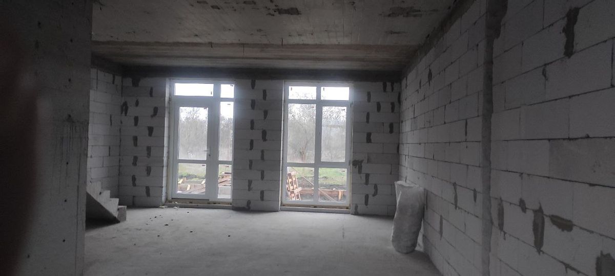 3 кімнатний таунхаус на Бувалкіна вул.