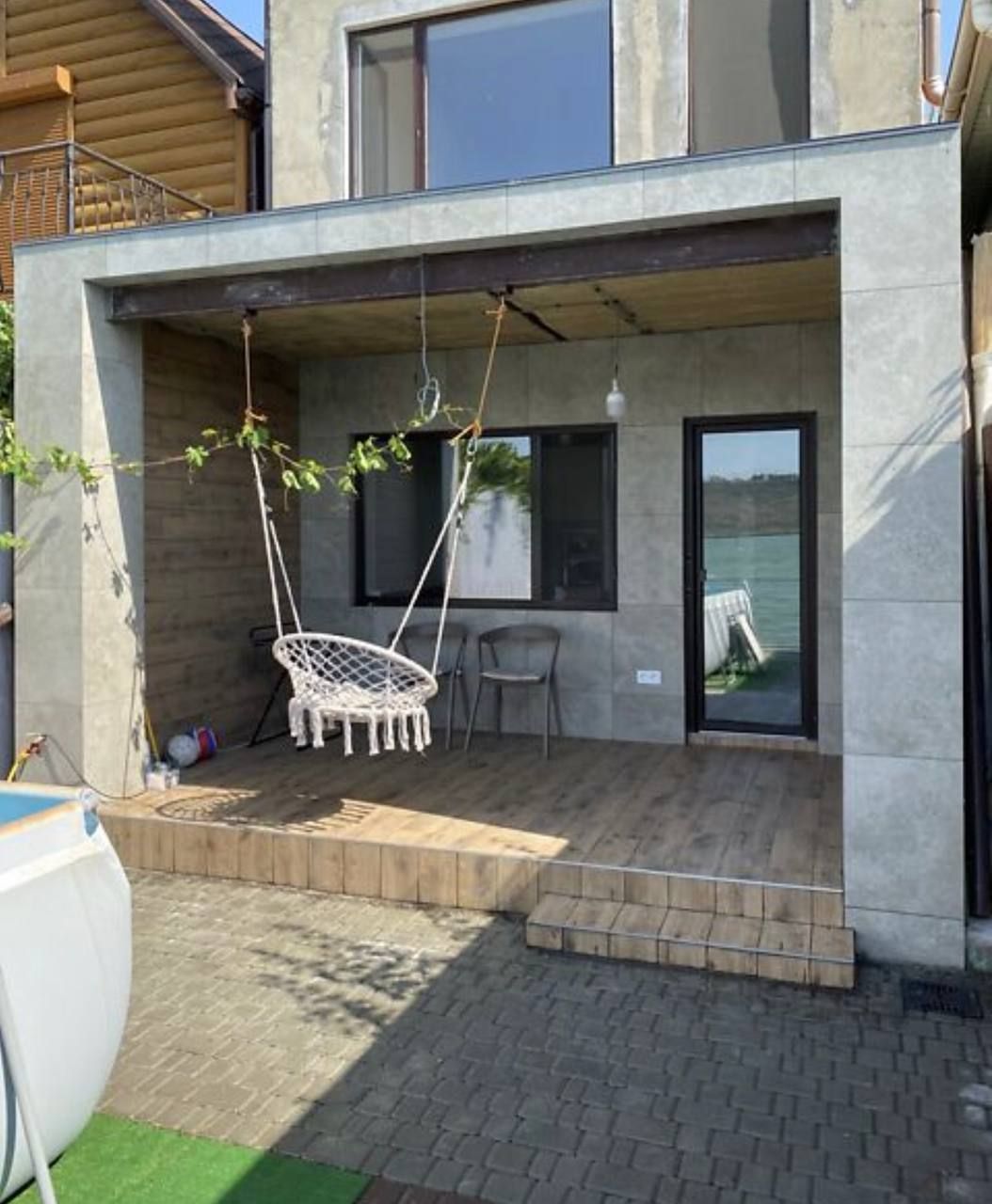 Будинок на Лазурній вул.