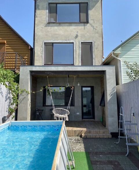 Будинок на Лазурній вул.