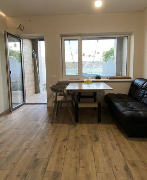 Будинок на Лазурній вул.