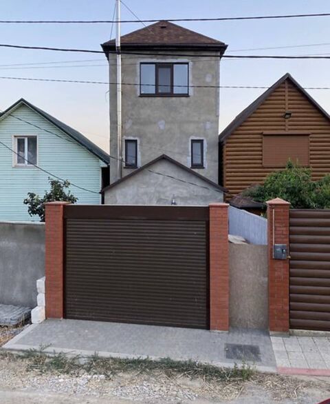 Будинок на Лазурній вул.