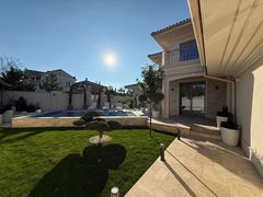 Будинок на Бірюзова вул.