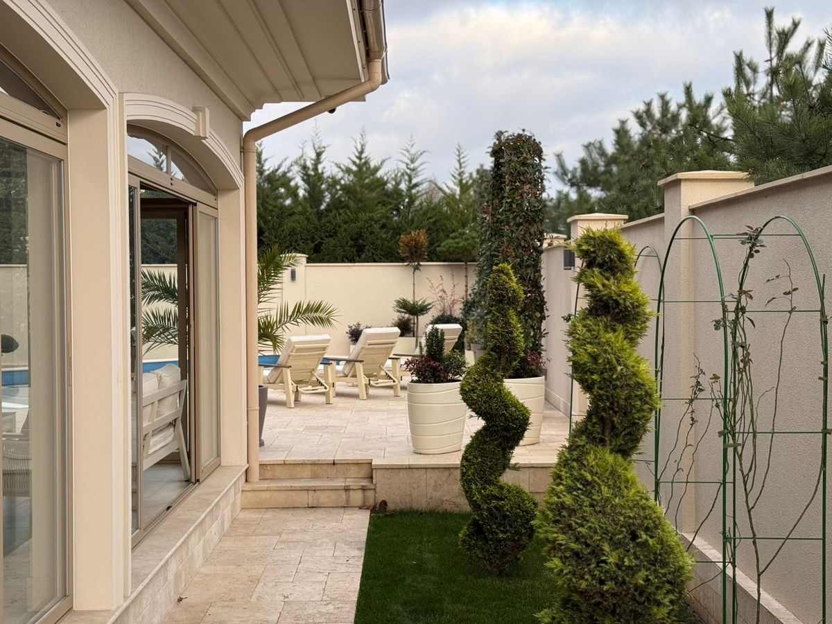 Будинок на Бірюзова вул.