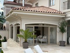 Будинок на Бірюзова вул.