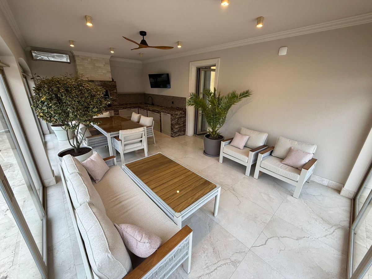 Будинок на Бірюзова вул.