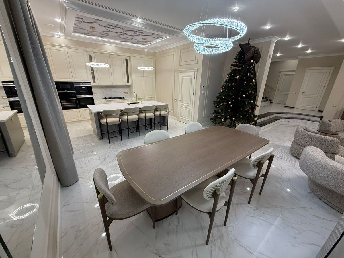 Будинок на Бірюзова вул.