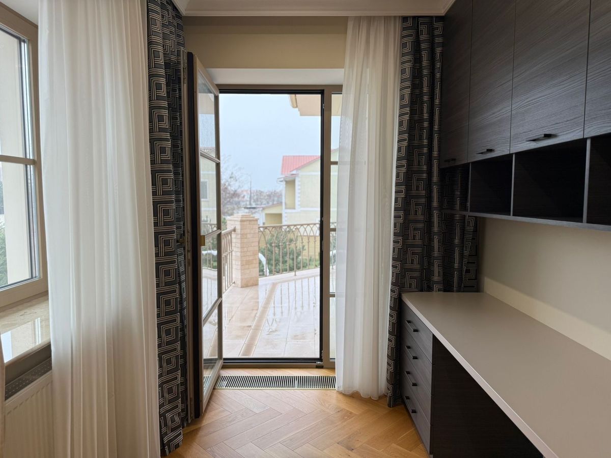 Будинок на Бірюзова вул.