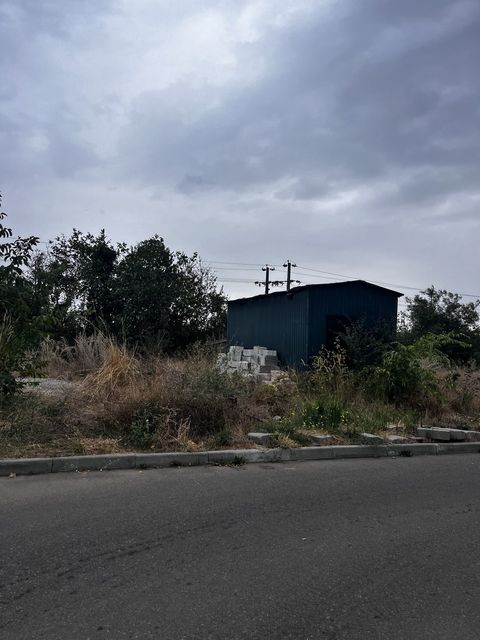 Продаеться ділянка під будінитцтво житлового будинку в Совіньон